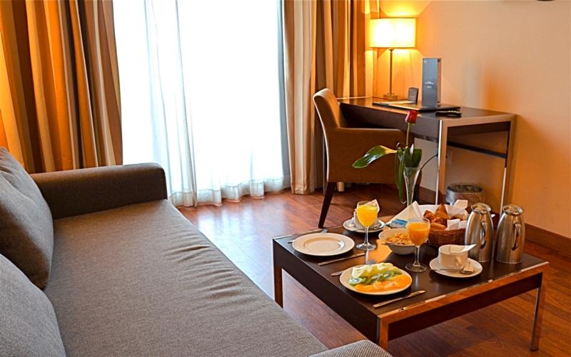 Zenit Don Yo Hotel Сарагоса Екстериор снимка