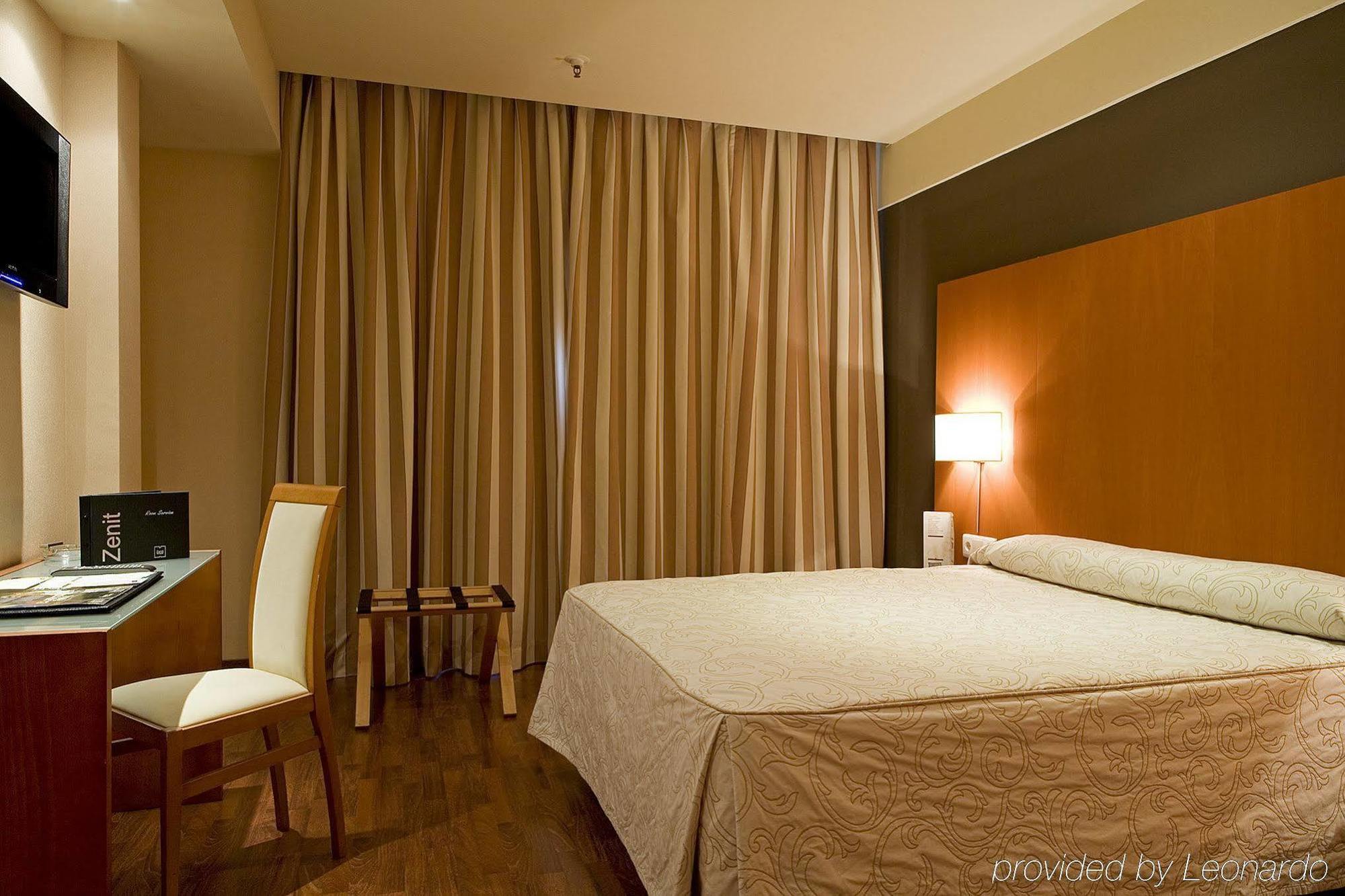 Zenit Don Yo Hotel Сарагоса Стая снимка