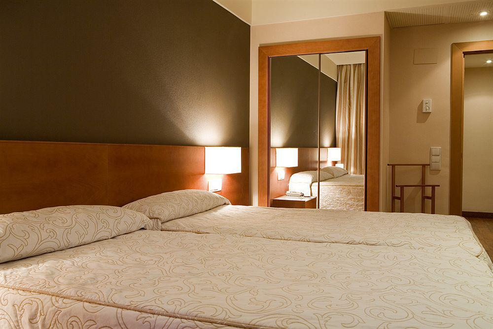 Zenit Don Yo Hotel Сарагоса Стая снимка